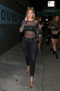 Corinne Olympios feet photo 10