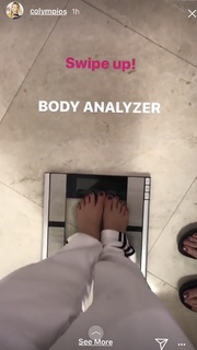 Corinne Olympios feet photo 3