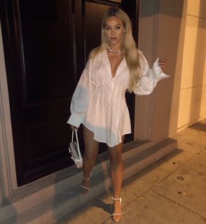 Corinne Olympios feet photo 4
