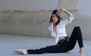 Cortney Palm feet photo 1