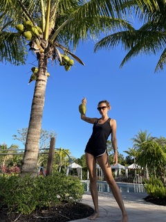 Cortney Palm feet photo 11