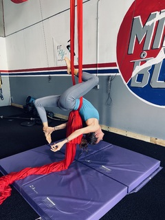 Cortney Palm feet photo 9