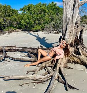 Cortney Palm feet photo 7
