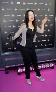 Cosma Shiva Hagen feet photo thumbnail