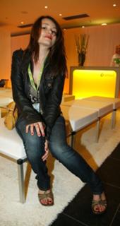 Cosma Shiva Hagen feet photo thumbnail