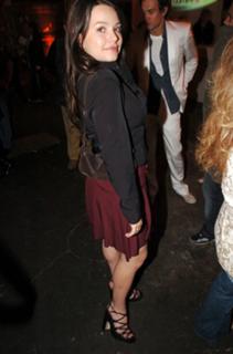 Cosma Shiva Hagen feet photo thumbnail