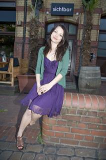 Cosma Shiva Hagen feet photo thumbnail