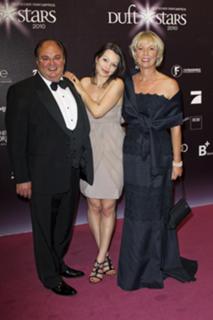 Cosma Shiva Hagen feet photo thumbnail