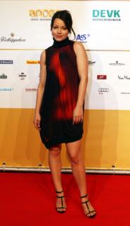 Cosma Shiva Hagen feet photo thumbnail