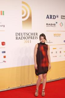 Cosma Shiva Hagen feet photo thumbnail