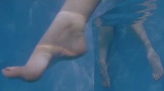 Cosma Shiva Hagen feet photo thumbnail