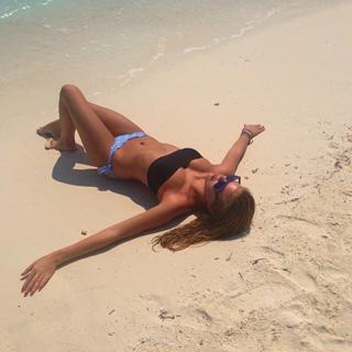 Costanza Caracciolo feet photo thumbnail