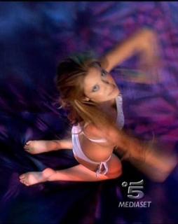 Costanza Caracciolo feet photo thumbnail