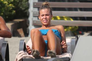 Costanza Caracciolo feet photo thumbnail