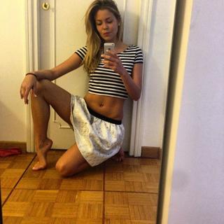 Costanza Caracciolo feet photo thumbnail