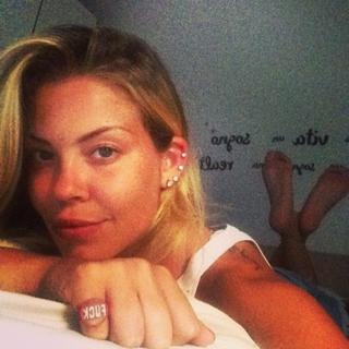 Costanza Caracciolo feet photo thumbnail