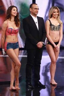 Costanza Caracciolo feet photo thumbnail