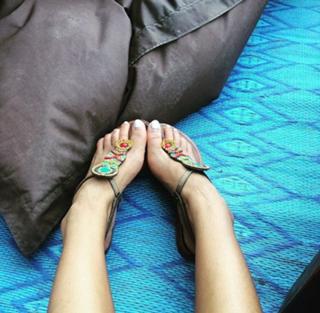 Costanza Caracciolo feet photo thumbnail