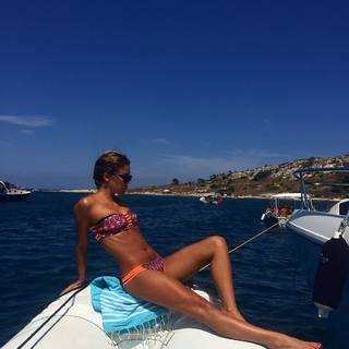 Costanza Caracciolo feet photo thumbnail