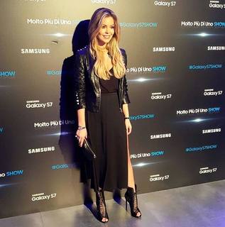 Costanza Caracciolo feet photo thumbnail