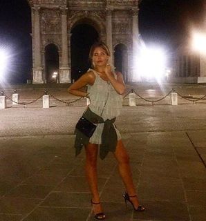 Costanza Caracciolo feet photo thumbnail