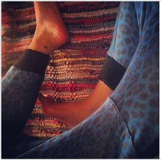 Costanza Caracciolo feet photo thumbnail