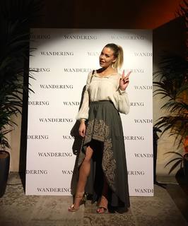 Costanza Caracciolo feet photo thumbnail