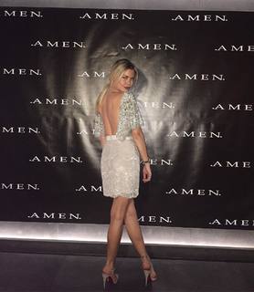 Costanza Caracciolo feet photo thumbnail