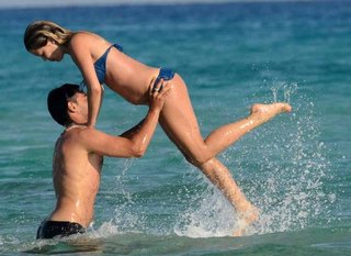 Costanza Caracciolo feet photo thumbnail