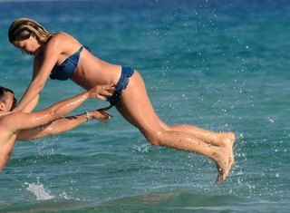 Costanza Caracciolo feet photo thumbnail