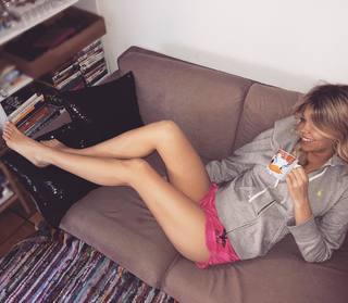 Costanza Caracciolo feet photo thumbnail