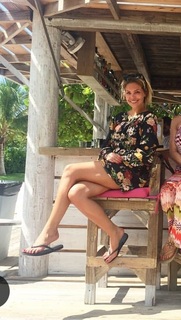 Costanza Caracciolo feet photo thumbnail