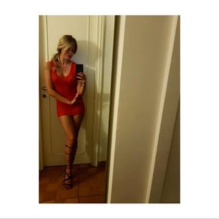 Costanza Caracciolo feet photo thumbnail