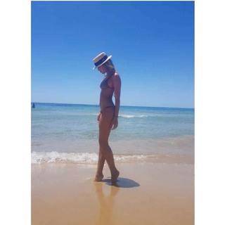 Costanza Caracciolo feet photo thumbnail