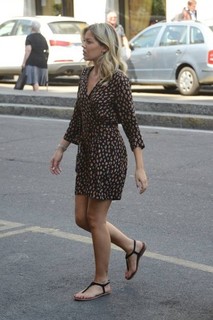 Costanza Caracciolo feet photo thumbnail