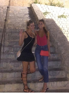 Costanza Caracciolo feet photo thumbnail