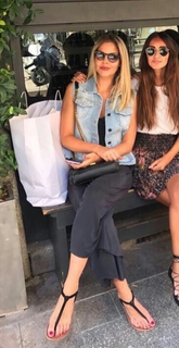 Costanza Caracciolo feet photo thumbnail