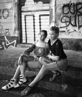 Costanza Caracciolo feet photo thumbnail