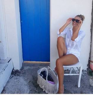 Costanza Caracciolo feet photo thumbnail