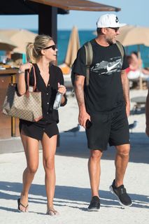 Costanza Caracciolo feet photo thumbnail