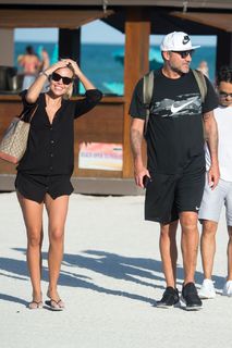 Costanza Caracciolo feet photo thumbnail