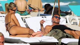 Costanza Caracciolo feet photo thumbnail