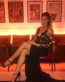 Costanza Caracciolo feet photo thumbnail