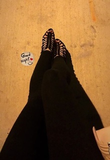 Costanza Caracciolo feet photo thumbnail