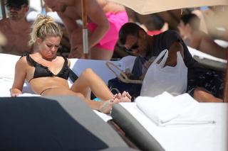 Costanza Caracciolo feet photo thumbnail