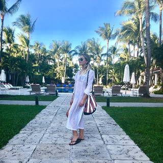 Costanza Caracciolo feet photo thumbnail