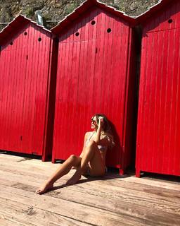 Costanza Caracciolo feet photo thumbnail