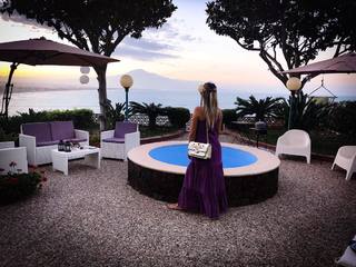 Costanza Caracciolo feet photo thumbnail