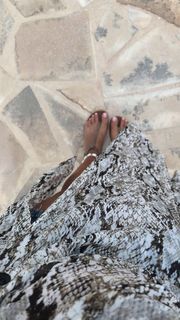 Costanza Caracciolo feet photo thumbnail