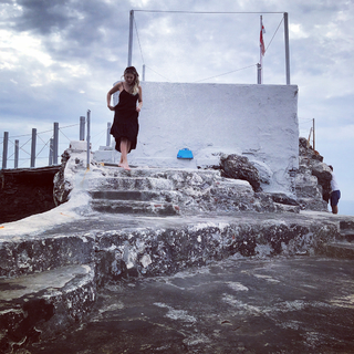 Costanza Caracciolo feet photo thumbnail